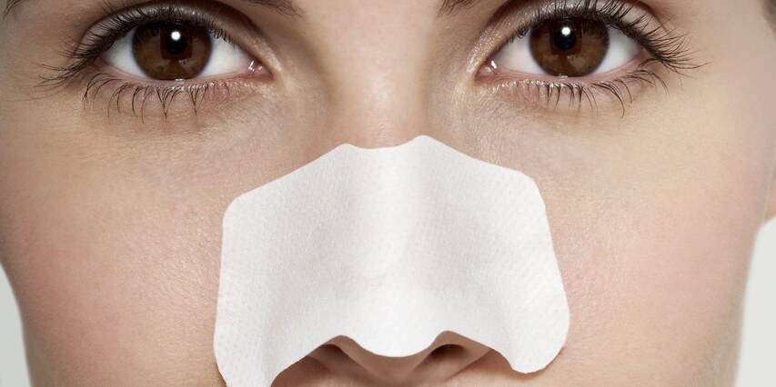 Do blackhead removal strips make pores larger?